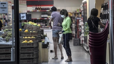 Supermercados y almacenes de todo el pa&iacute;s reducen sus horarios durante la cuarentena