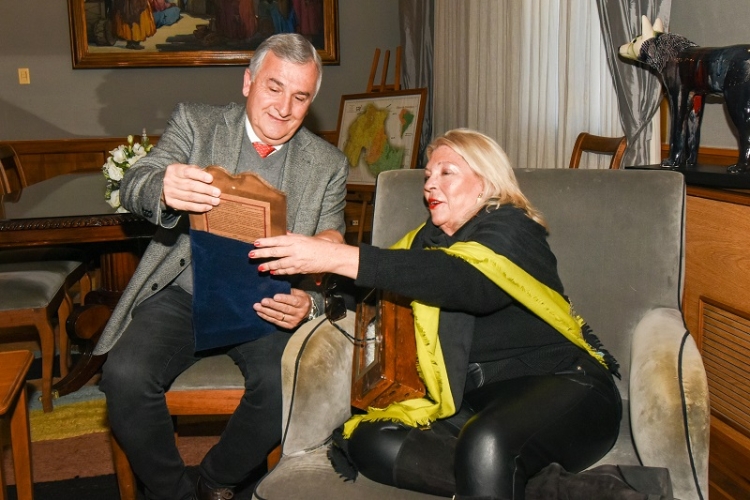 Gerardo Morales se reuni&oacute; con Lilita Carri&oacute;