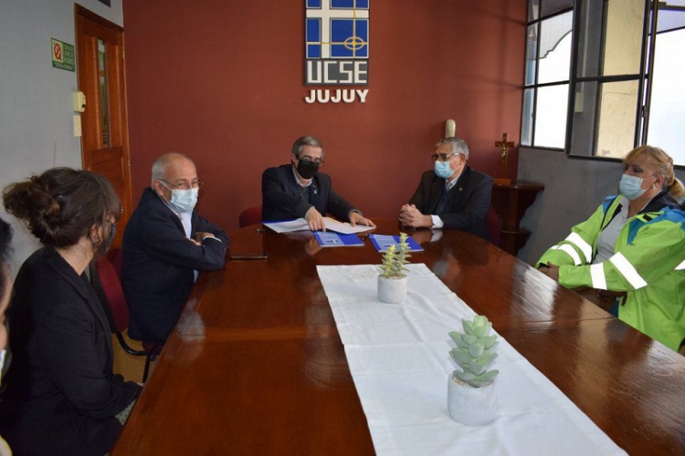 Firma convenio para la formaci&oacute;n en psicolog&iacute;a del tr&aacute;nsito y seguridad vial