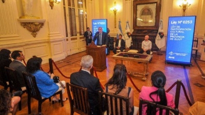 El Gobernador promulg&oacute; las leyes de Audiovisual y de Participaci&oacute;n Cultural