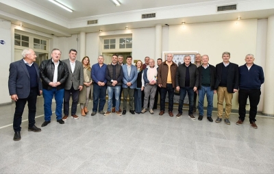 Morales, junto a empresarios de Santa Fe