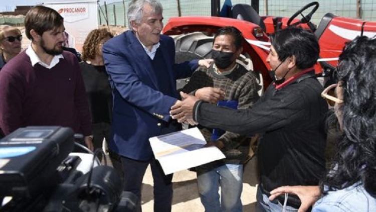 Yavi Chico incorpora maquinaria agr&iacute;cola de primer nivel