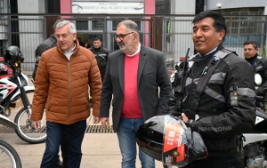 El intendente Jorge entreg&oacute; cascos de &uacute;ltima tecnolog&iacute;a a agentes de tr&aacute;nsito