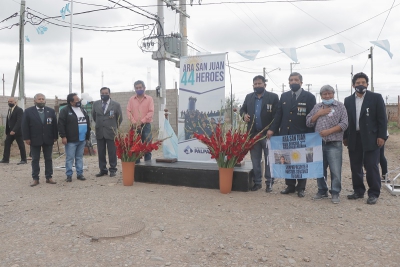 Emotivo homenaje a los tripulantes del ARA San Juan en el Barrio San Jos&eacute;
