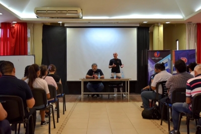 Primera reuni&oacute;n cena blanca 2024