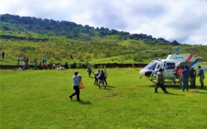 Con el helic&oacute;ptero sanitario asisten a familias aisladas