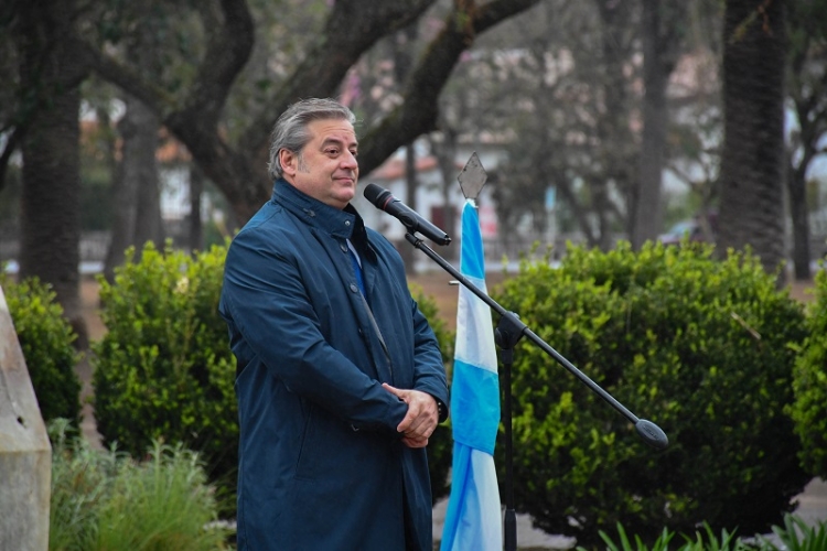 Gast&oacute;n Mill&oacute;n: &ldquo;La figura del General San Mart&iacute;n es enorme&rdquo;