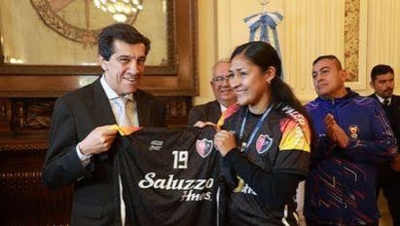Carlos Sadir recibi&oacute; a los campeones de la Copa Jujuy en Casa de Gobierno
