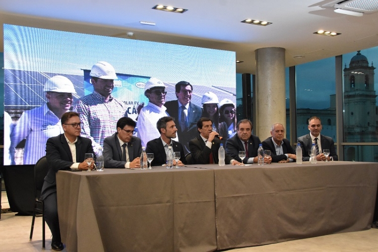 Se impulsa el desarrollo microempresarial con el FOGAJUY