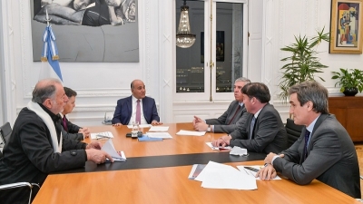 Manzur: "La Argentina avanza en el camino de ser l&iacute;der regional en materia automotriz"