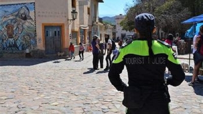Polic&iacute;a Tur&iacute;stica lista para Semana Santa