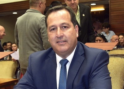 Snopek: &ldquo;la mesa ejecutiva del partido justicialista no tiene ninguna facultad para expulsar absolutamente a nadie del bloque de todos-pj, que re&uacute;ne a distintas expresiones peronistas, adem&aacute;s de las del pj&rdquo;