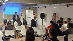 Capacitaciones para el desarrollo de la IDEJuy