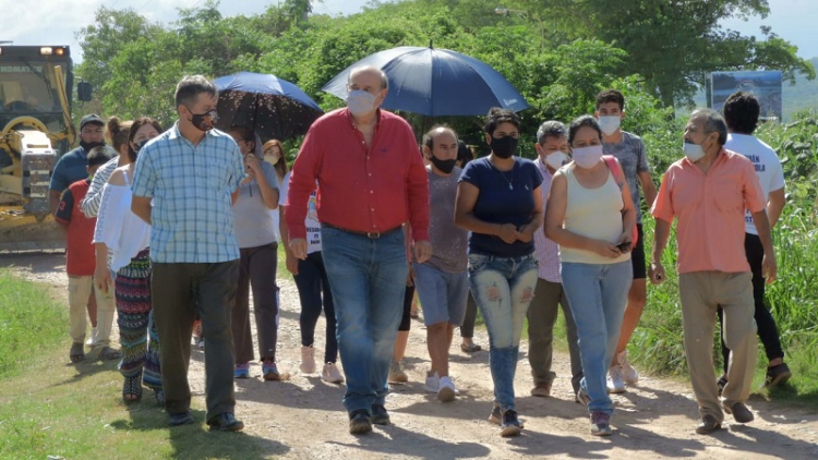 Rivarola visita Calilegua para arreglar las calles del B&deg; Virgen del Valle