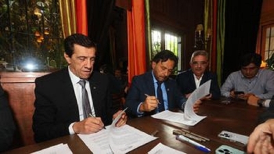 Gobernadores acordaron favorecer la contrataci&oacute;n de proveedores de la regi&oacute;n