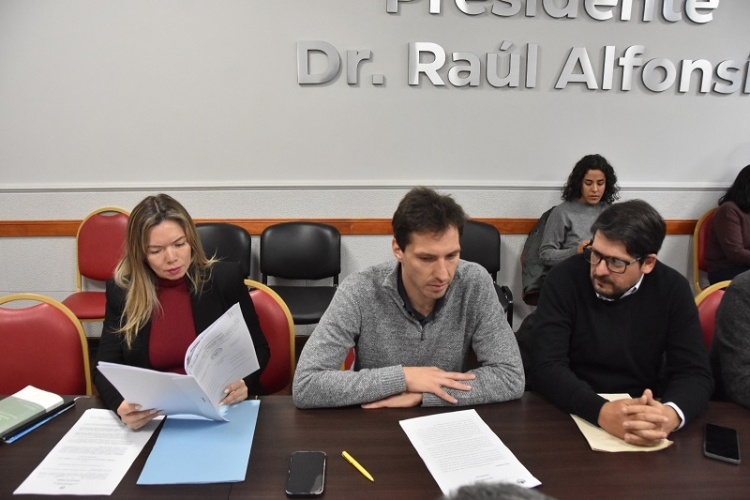 Comisiones de Finanzas y de Legislaci&oacute;n General dieron despacho favorable al r&eacute;gimen de asistencia fiscal para comerciantes