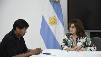 Firma de convenio entre Educaci&oacute;n y la Asociaci&oacute;n Civil Pachamama