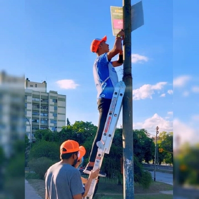 Leila Chaher promueve la limpieza de carteler&iacute;a p&uacute;blica utilizada en la campa&ntilde;a electoral