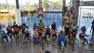 Entregaron bicicletas adaptadas a instituciones juje&ntilde;as