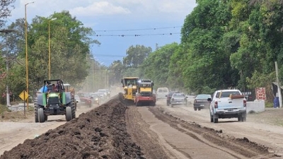 Intendentes de los valles templados remarcaron la importancia de la repavimentaci&oacute;n de las rutas 42 y 43
