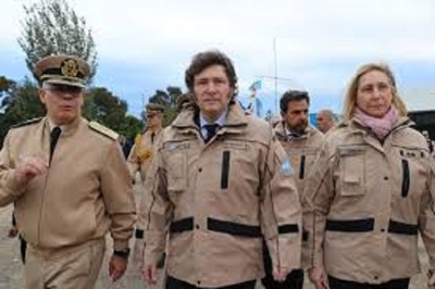 Javier Milei recibi&oacute; a un guardacostas de Estados Unidos que realizar&aacute; tareas de patrullaje contra la pesca ilegal