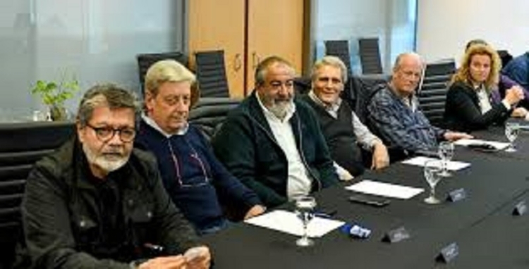 CGT consagrar&aacute; a su nuevo triunvirato tras alcanzar acuerdo con f&oacute;rceps