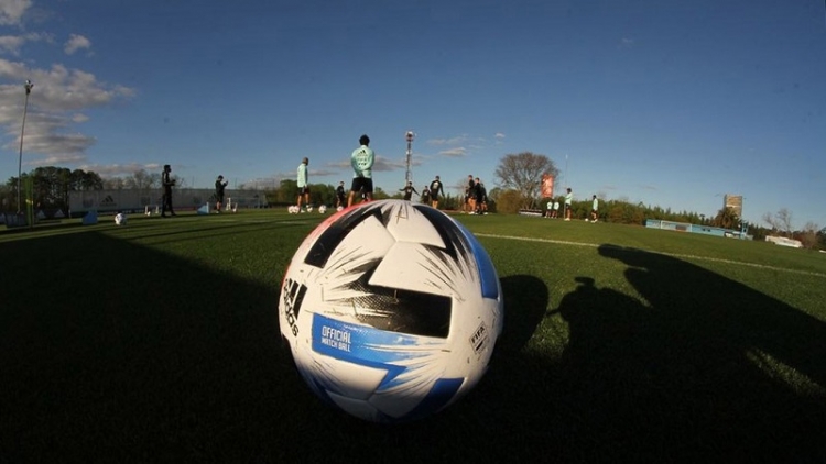 El Gobierno Nacional dio v&iacute;a libre para la vuelta del f&uacute;tbol