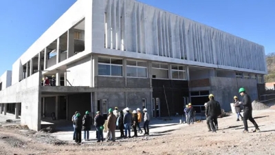 Visita y recorrida por las obras del campus educativo "Ciudad de las Artes"
