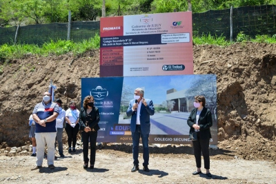 Gerardo Morales inici&oacute; la obra de un colegio en Reyes