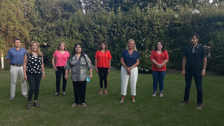 El Colfarjuy recibi&oacute; a la Dra. Catalina van Baren para un encuentro de trabajo con la Comisi&oacute;n de Salud