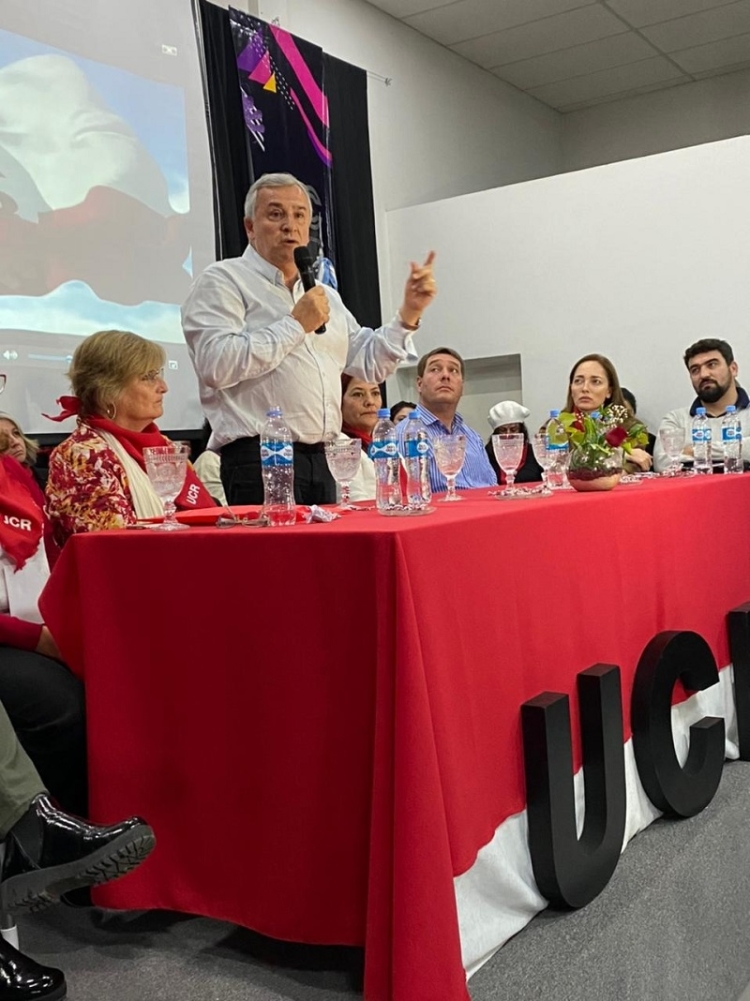 "No hay provincias inviables", asegur&oacute; Morales desde Chubut