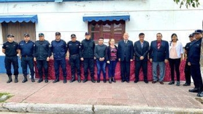 Seguridad entreg&oacute; equipos inform&aacute;ticos a la Unidad Regional N&deg;6