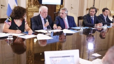 Fern&aacute;ndez: "No podemos hacer una cuarentena voluntaria, tiene que ser obligatoria"