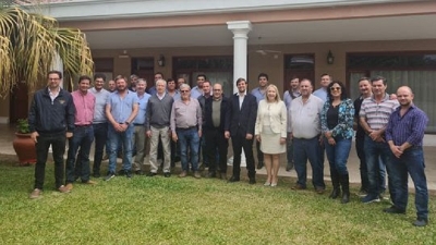 Agenda con Naci&oacute;n para fortalecer a productores del sector tabacalero