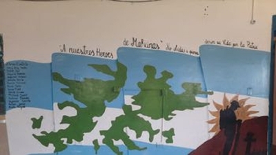 Estudiantes en contexto de encierro elaboraron mural sobre Malvinas