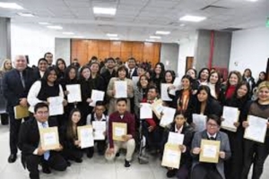 Educaci&oacute;n avanza en la entrega de t&iacute;tulos con validez nacional