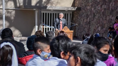 Hornillos: El gobernador inaugur&oacute; otra escuela construida con la renta de Cauchari