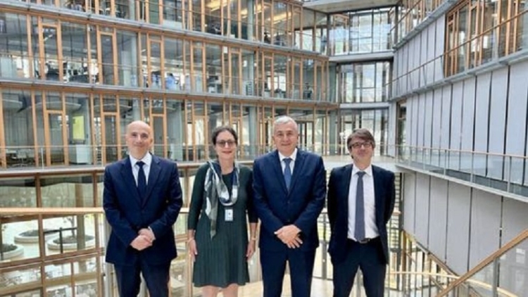 Morales gestiona inversiones europeas en hidr&oacute;geno verde, litio y energ&iacute;as renovables
