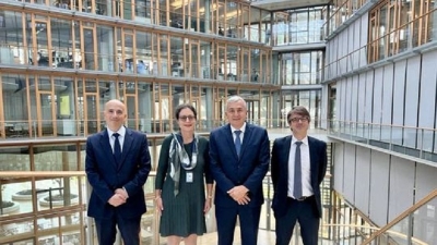 Morales gestiona inversiones europeas en hidr&oacute;geno verde, litio y energ&iacute;as renovables