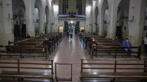 Habilitan los oficios religiosos en lugares cerrados con aforo del 30 por ciento