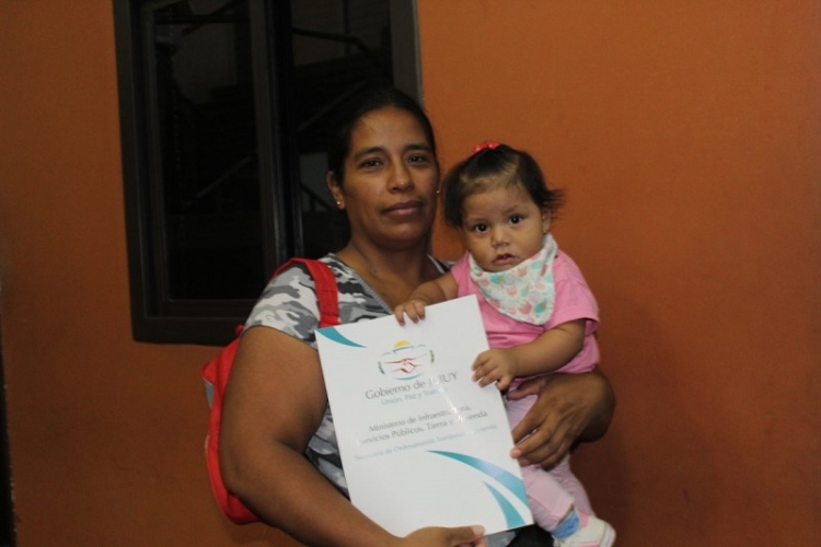 Familias de Capital recibieron la adjudicaci&oacute;n de viviendas sociales