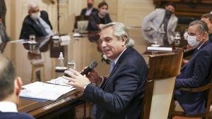 Fern&aacute;ndez: el mercado automotriz &ldquo;es la nave insignia de la industria argentina&rdquo;