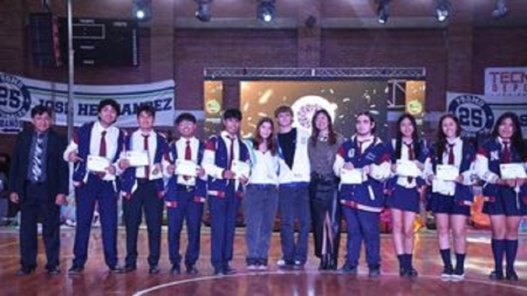 FNE: La ETP N&deg;1 innova las elecciones de representantes con un sistema de voto electr&oacute;nico