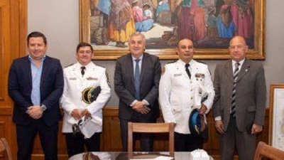 Morales se reuni&oacute; con autoridades de la Polic&iacute;a Federal Argentina