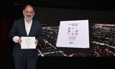 El intendente Jorge present&oacute; el libro &ldquo;San Salvador de Jujuy, la ciudad, la cultura y la gente&rdquo;