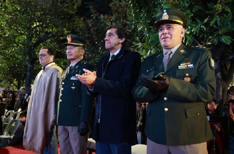 Sadir acompa&ntilde;&oacute; la Marcha Evocativa y encabez&oacute; el Cambio de Guardia en homenaje al &Eacute;xodo Juje&ntilde;o