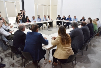 Bahillo se reuni&oacute; con ministros provinciales y la Mesa de Enlace para evaluar medidas por la sequ&iacute;a