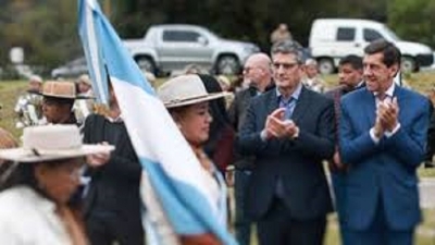 El gobernador encabez&oacute; la conmemoraci&oacute;n del 205&ordm; aniversario de la Batalla de Le&oacute;n