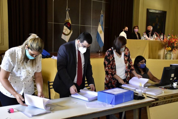 Nuevas escuelas tras apertura de ofertas de licitaciones