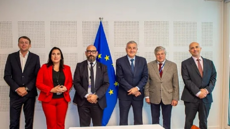 Morales y parlamentarios europeos abren las puertas a inversiones en hidr&oacute;geno verde y litio